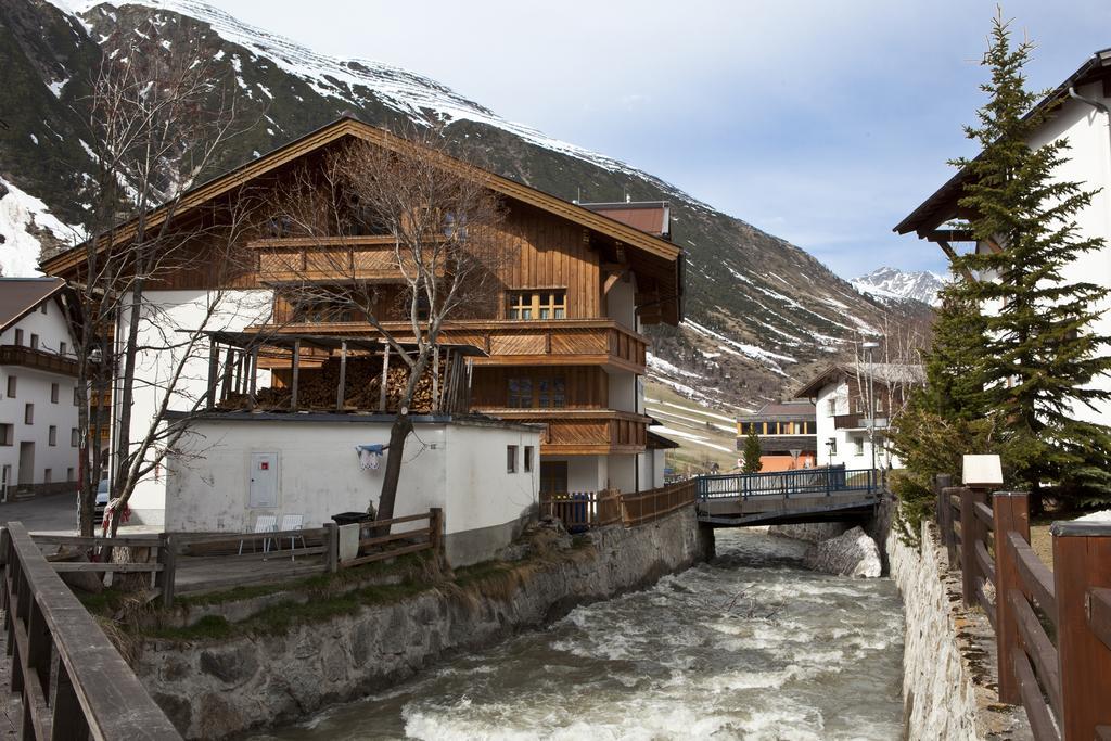 Ferienwohnung Chasa Per La Punt Galtür Exterior foto