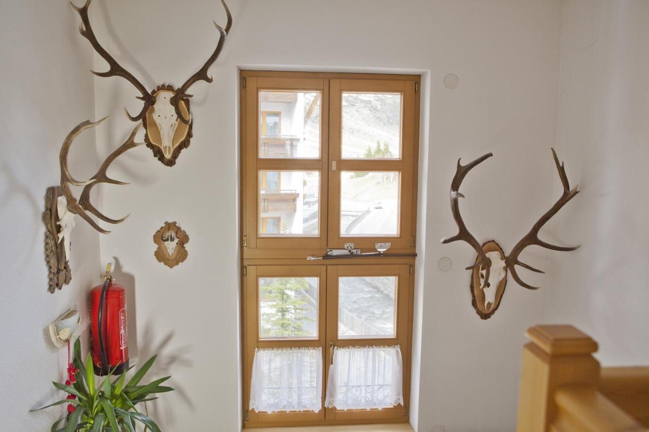 Ferienwohnung Chasa Per La Punt Galtür Exterior foto